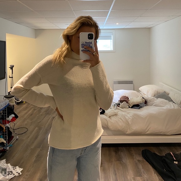 White/creamy turtleneck knit - Picture 2 of 4